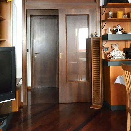 Relaxing Venetian Flat Benátky