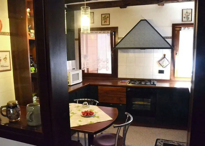 Relaxing Venetian Flat Venecia